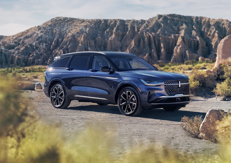 A 2024 Lincoln Nautilus® SUV is parked in a desert national park. | Palmetto Lincoln in Charleston SC